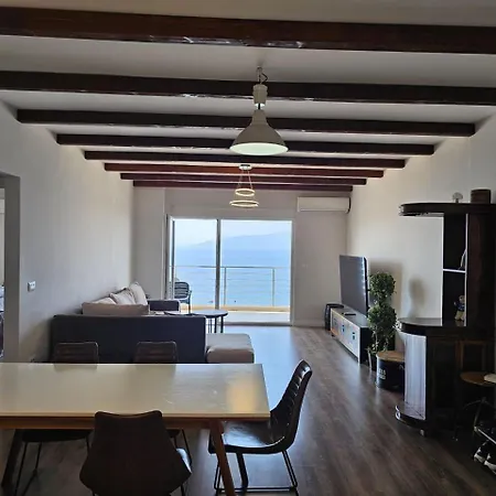 Amazing Center Sea View