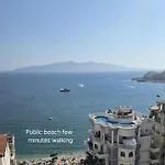Amazing Center Sea View