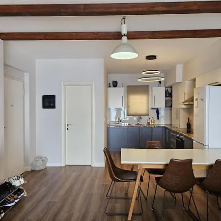 Amazing Center Sea View