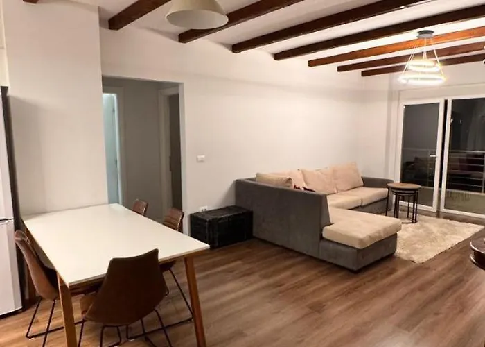 Amazing Center Sea View Sarandë