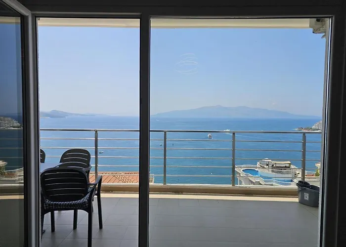 Amazing Center Sea View Sarandë